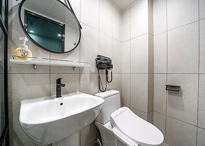 Dongdaemun History Cultural Park Station Loo Hotel