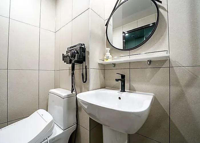 Dongdaemun History Cultural Park Station Loo